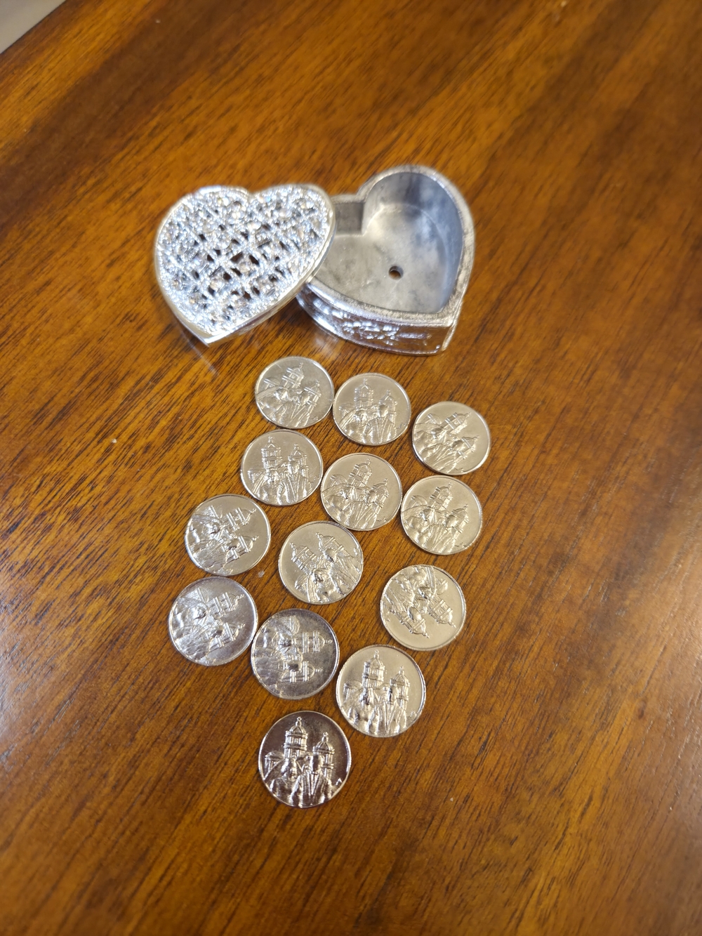 Set of Marriage Arras 13 Coins Wedding Wedding Coins & Heart Box